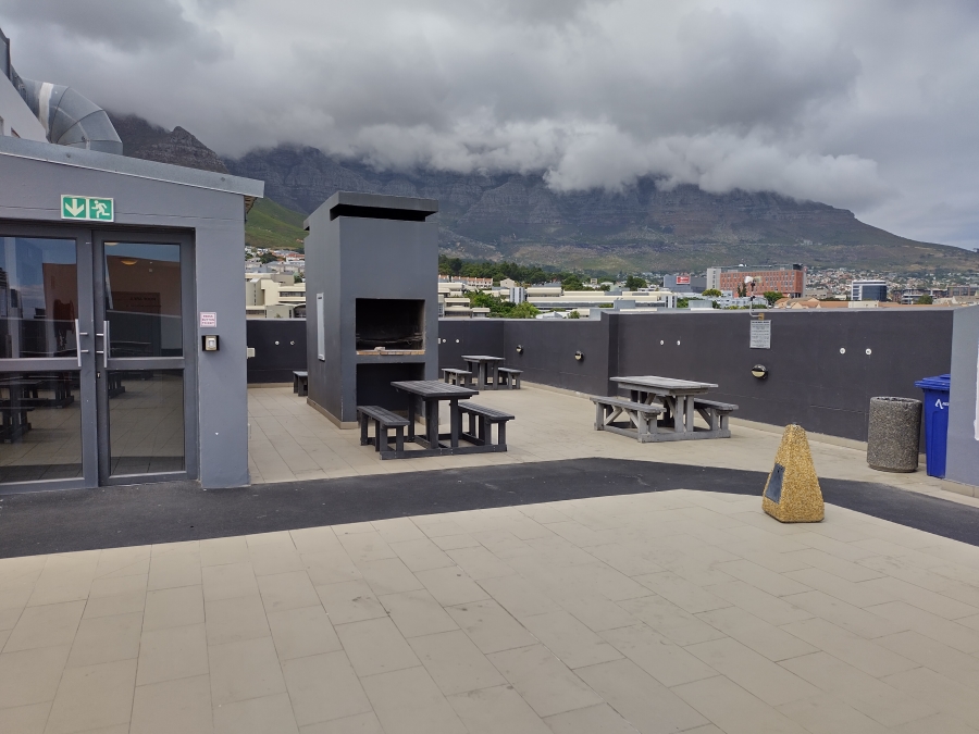 1 Bedroom Property for Sale in Zonnebloem Western Cape